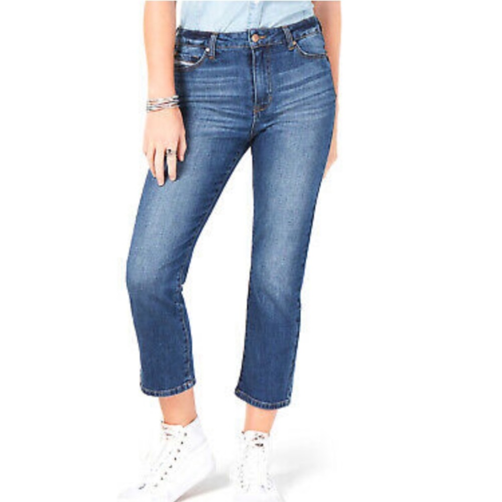 Cropped Straight-Leg Jeans